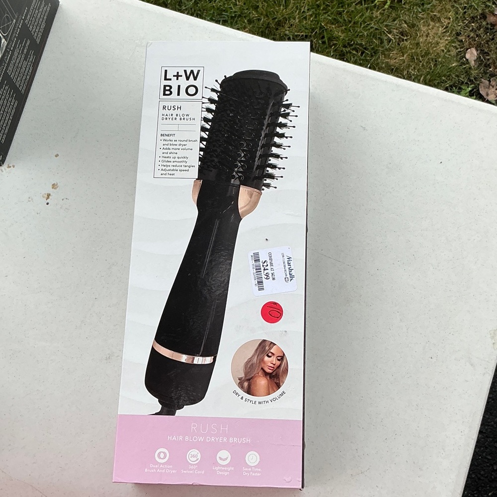 Black Hair Dryer Brush
